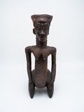 Statue d'ancêtre féminin Ndengese en bois sculpté